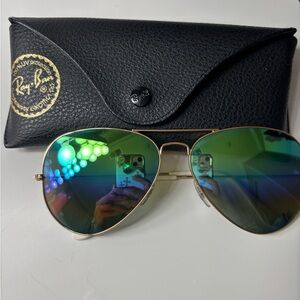 Ray-Ban Large Metal Aviator Sunglasses